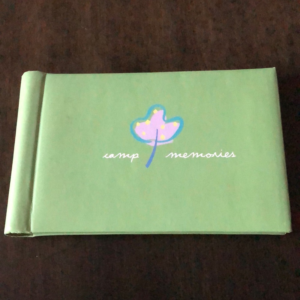 20page camp memories photo album holds 40 photos! Light green hardcover. new